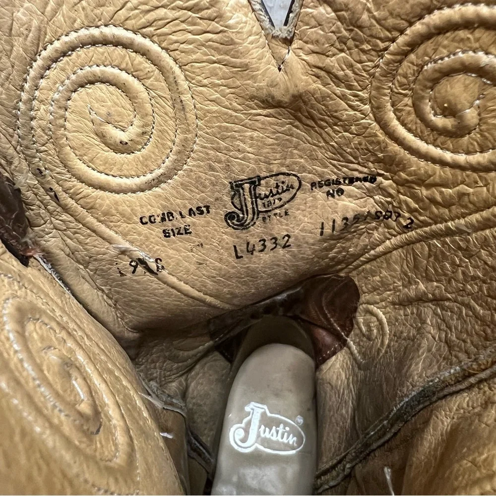 Justin Tan Damiana Boot - Picture 8 of 13